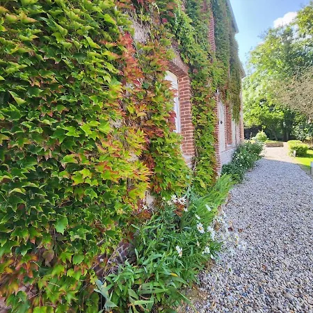 Maison Typique Normande A 200m De La