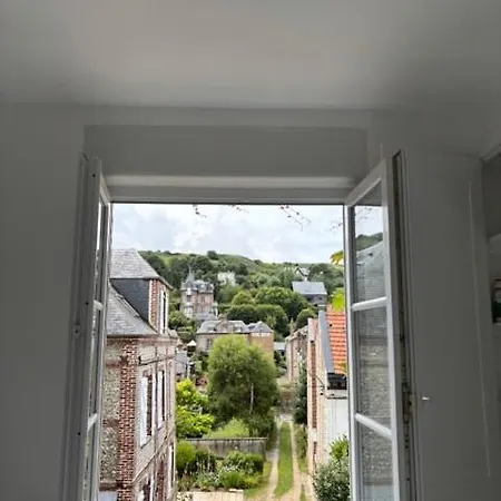 Maison Typique Normande A 200m De La