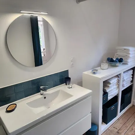 Maison Typique Normande A 200m De La *