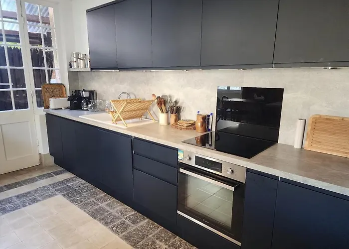 Maison Typique Normande A 200m De La