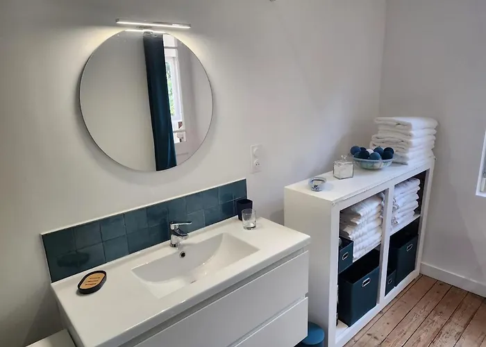 Maison Typique Normande A 200m De La *