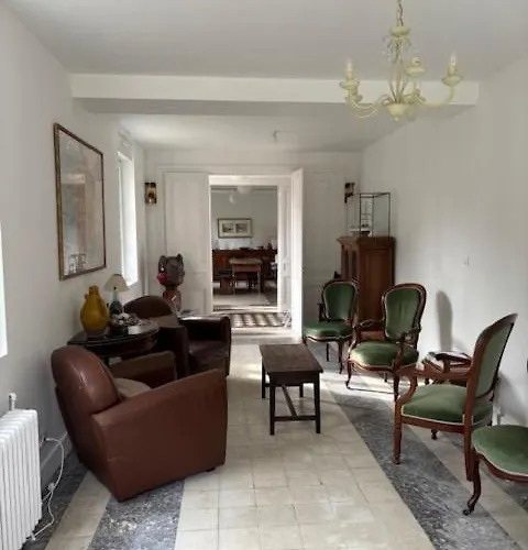 Maison Typique Normande A 200m De La